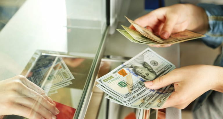 vay vốn ngân hàng hay công ty tài chính